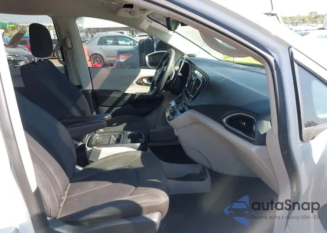 2018 Chrysler Pacifica Touring Plus z USA, uszkodzony, nr VIN 2C4RC1FGXJR260597